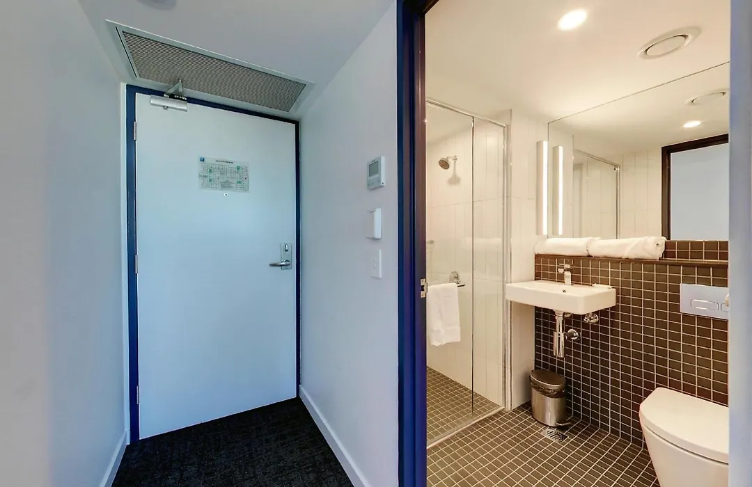 Ibis Budget Sydney Airport-1